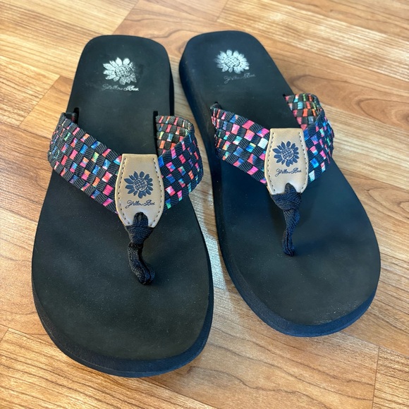 Yellow Box Soleil wedge flip-flops multi-color woven elastic straps Women’s 9.5 - Picture 2 of 7